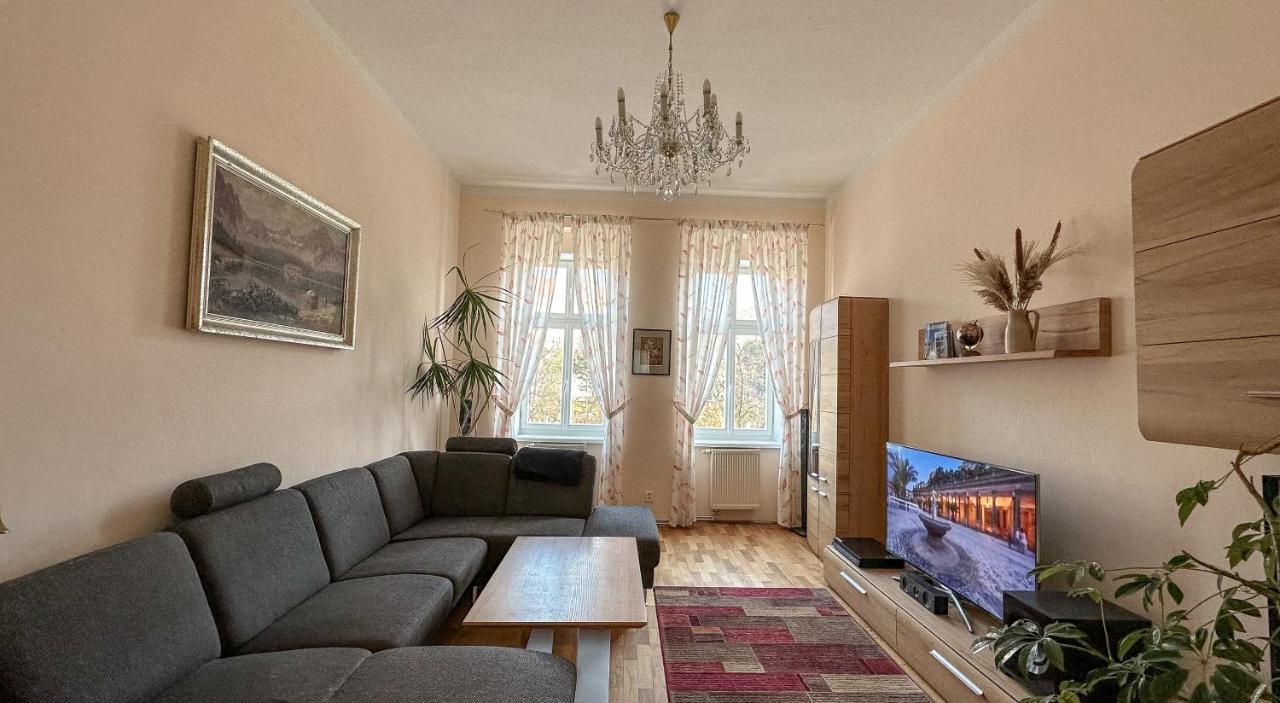 Apartment Bohemia Karlovy Vary Exterior photo